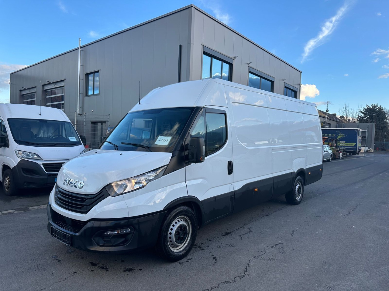 Iveco Daily 35 S14*Automatik*Heckkamera*top. Zustand!! Iveco Daily 35 S14*TOP*Automatik*Kamera* - Furgon: foto 1 Iveco Daily 35 S14*Automatik*Heckkamera*top. Zustand!! Iveco Daily 35 S14*TOP*Automatik*Kamera* - Furgon: foto 1