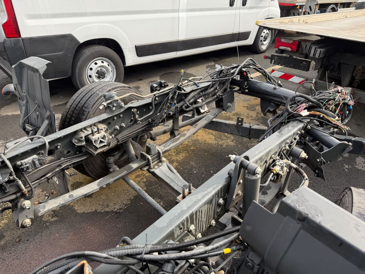 Iveco Eurocargo 110EL250 Unfallchassis - Autotransportues: foto 3 Iveco Eurocargo 110EL250 Unfallchassis - Autotransportues: foto 3