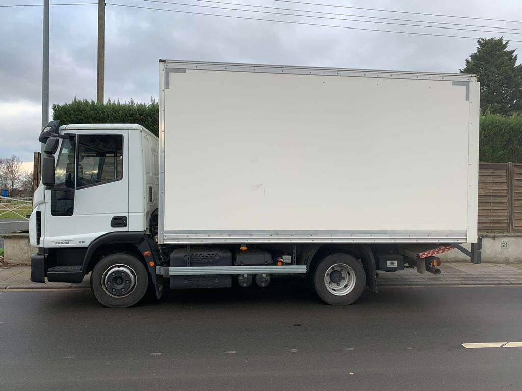Iveco Eurocargo 75E19*Euro6*Aut*Koffer*LBW 1000kg** - Kamion vagonetë: foto 2 Iveco Eurocargo 75E19*Euro6*Aut*Koffer*LBW 1000kg** - Kamion vagonetë: foto 2