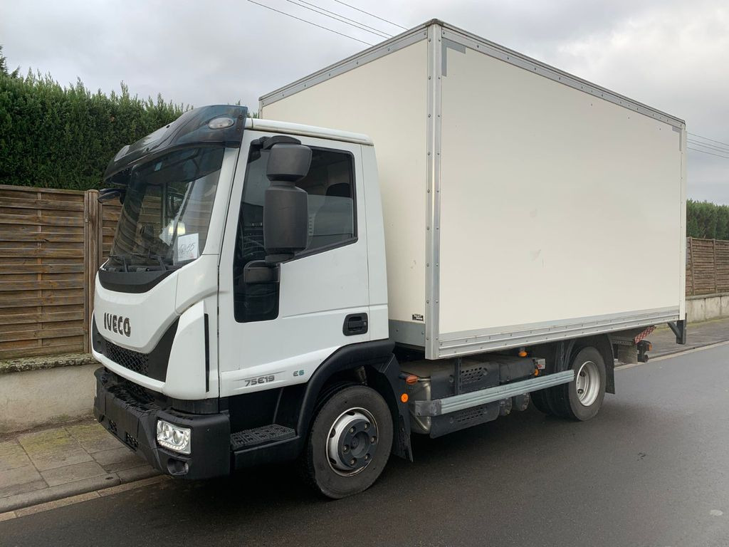 Iveco Eurocargo 75E19*Euro6*Aut*Koffer*LBW 1000kg** - Kamion vagonetë: foto 1 Iveco Eurocargo 75E19*Euro6*Aut*Koffer*LBW 1000kg** - Kamion vagonetë: foto 1
