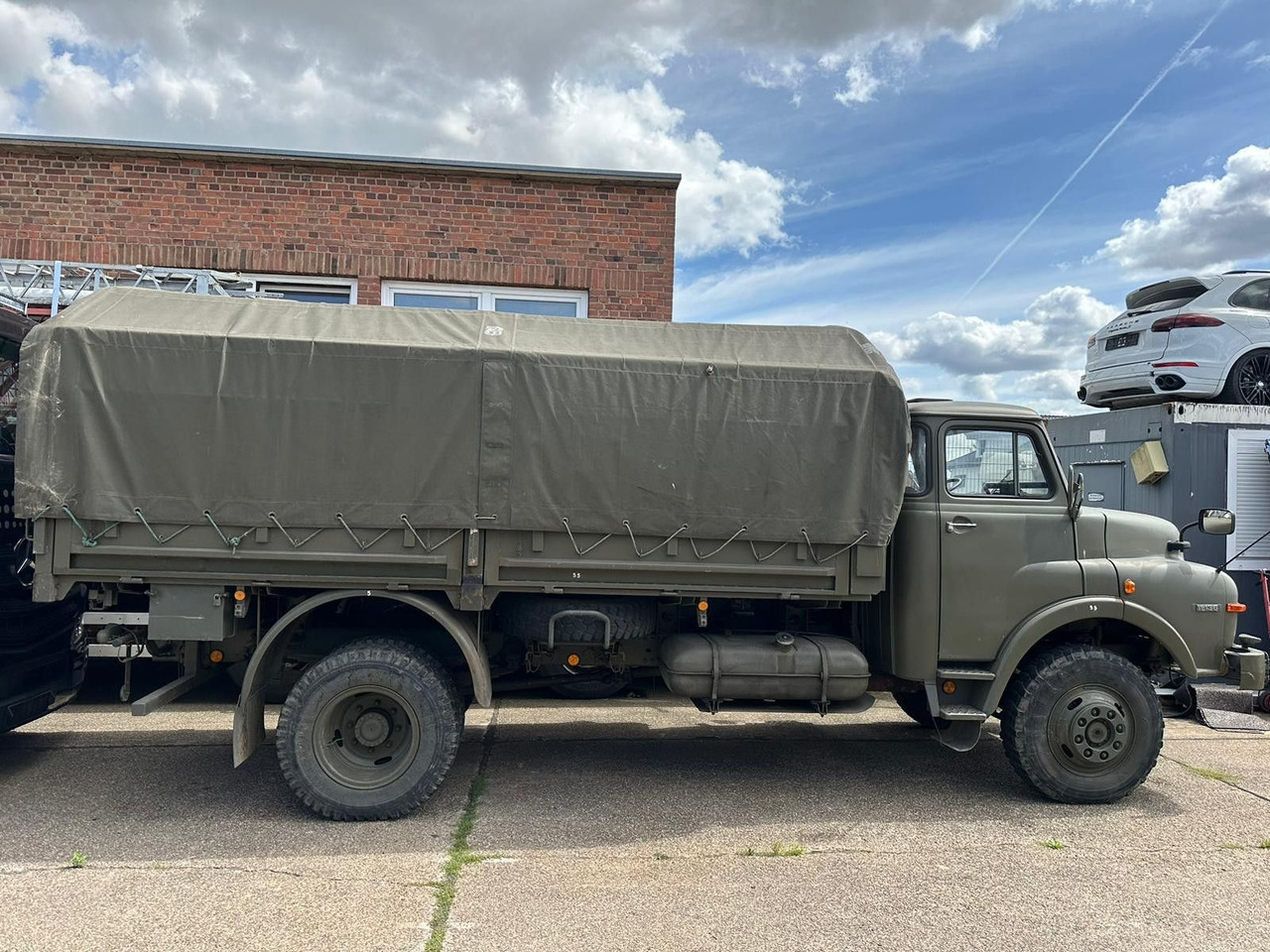 MAN 11.136 HA 4X4*H-zul.*schön*ex belg. Armee - Kamioncine me tendë: foto 3 MAN 11.136 HA 4X4*H-zul.*schön*ex belg. Armee - Kamioncine me tendë: foto 3