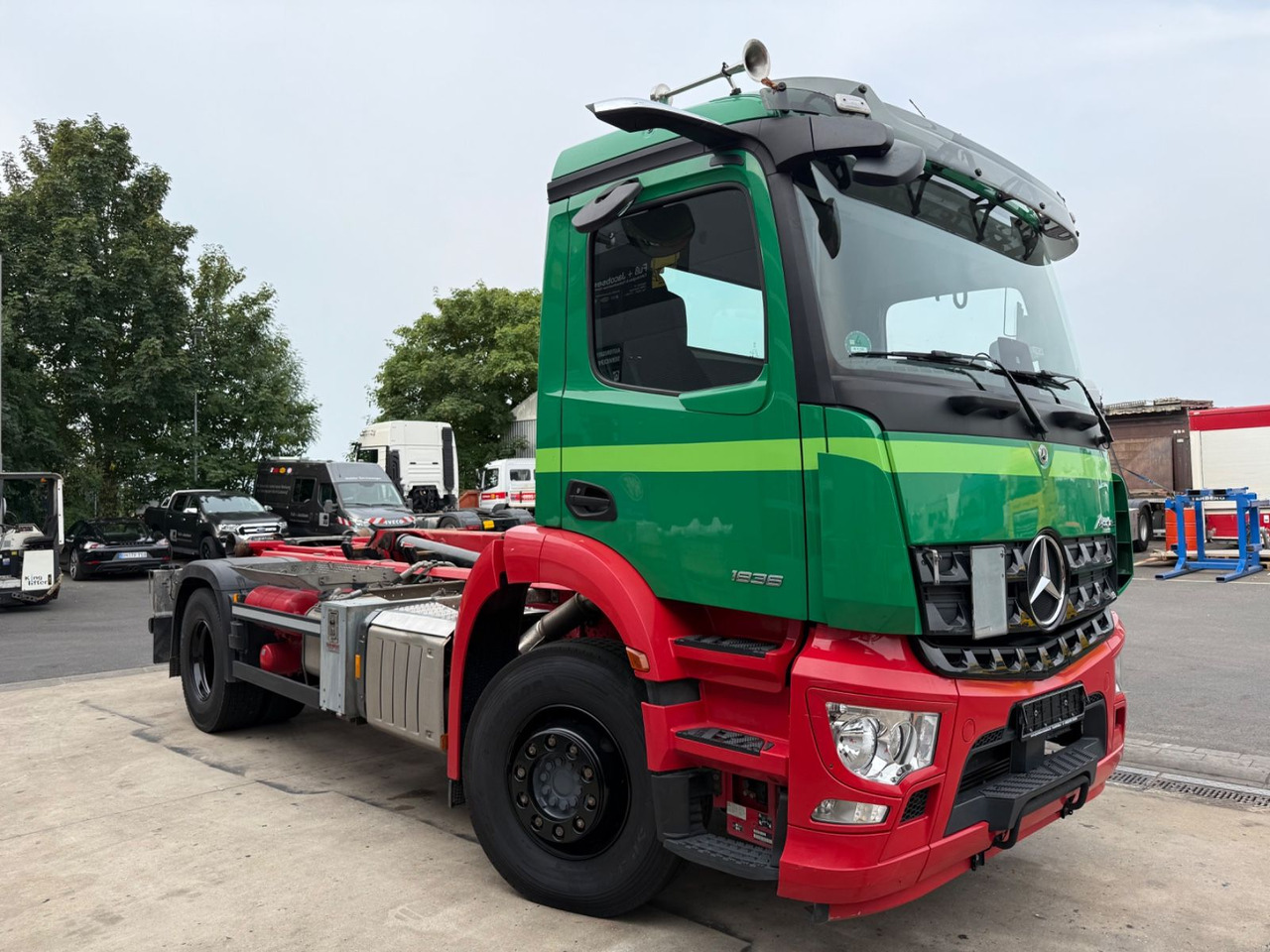 Mercedes-Benz Arocs 1836/10,7L/Hiab Ultima 14S/4x2/Autom./Top - Kamion vetëngarkues: foto 4 Mercedes-Benz Arocs 1836/10,7L/Hiab Ultima 14S/4x2/Autom./Top - Kamion vetëngarkues: foto 4