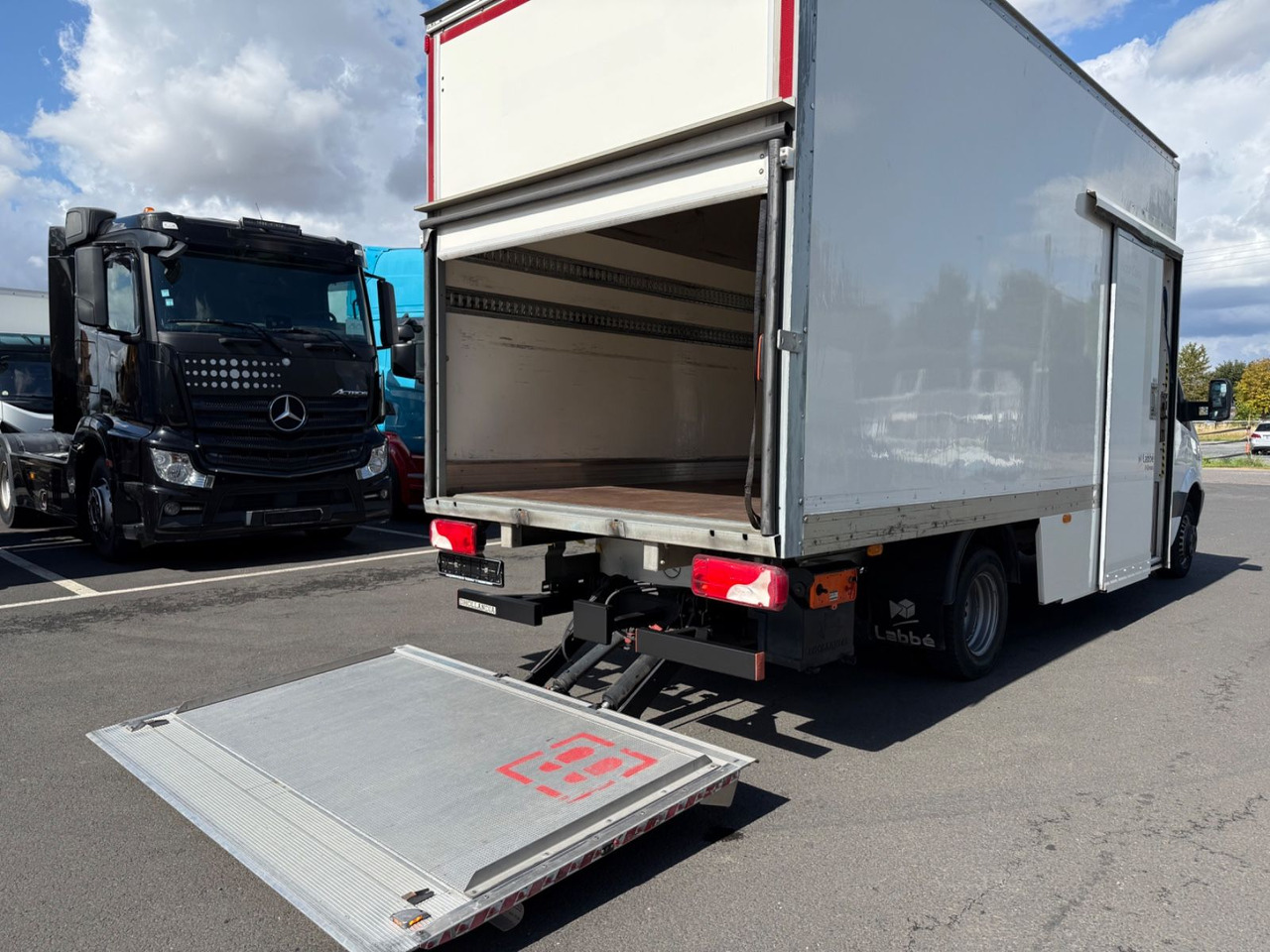 Mercedes-Benz Sprinter II 516 CDI /Automatik/LBW/Koffer/Kamera - Kamioncine me kontinier: foto 3 Mercedes-Benz Sprinter II 516 CDI /Automatik/LBW/Koffer/Kamera - Kamioncine me kontinier: foto 3