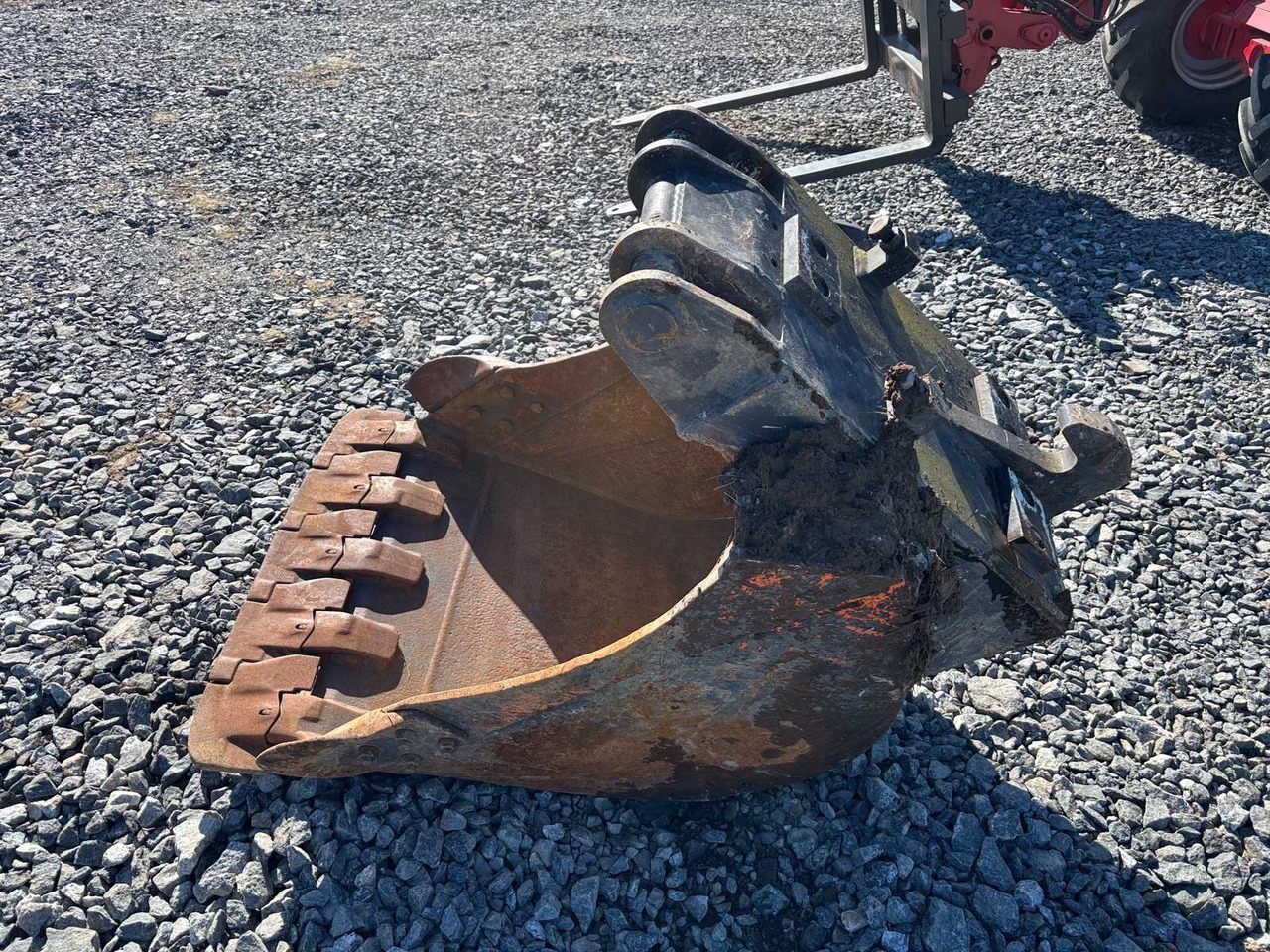 Bucket loader NTP10 - Kovë: foto 1 Bucket loader NTP10 - Kovë: foto 1