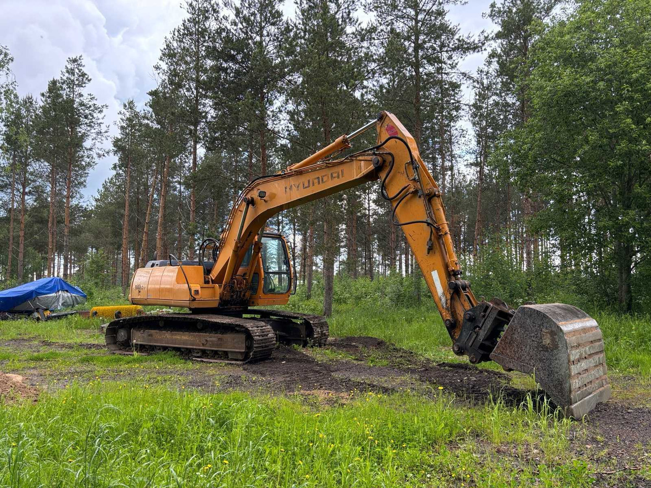 Crawler excavator Hyundai 180 LC-3 - Ekskavator me zinxhirë: foto 4 Crawler excavator Hyundai 180 LC-3 - Ekskavator me zinxhirë: foto 4