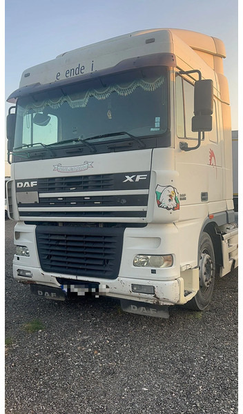 DAF 95.480 XF95.480 AUTOMATIC - Traktor terminal: foto 3 DAF 95.480 XF95.480 AUTOMATIC - Traktor terminal: foto 3