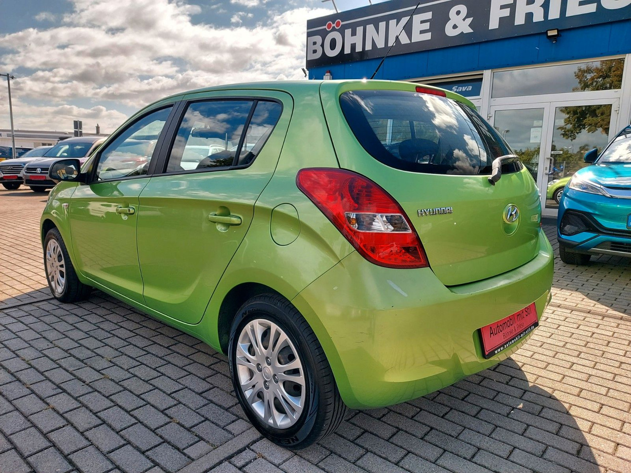 Hyundai i20 Klima USB 5 Türen - Veturë: foto 4 Hyundai i20 Klima USB 5 Türen - Veturë: foto 4