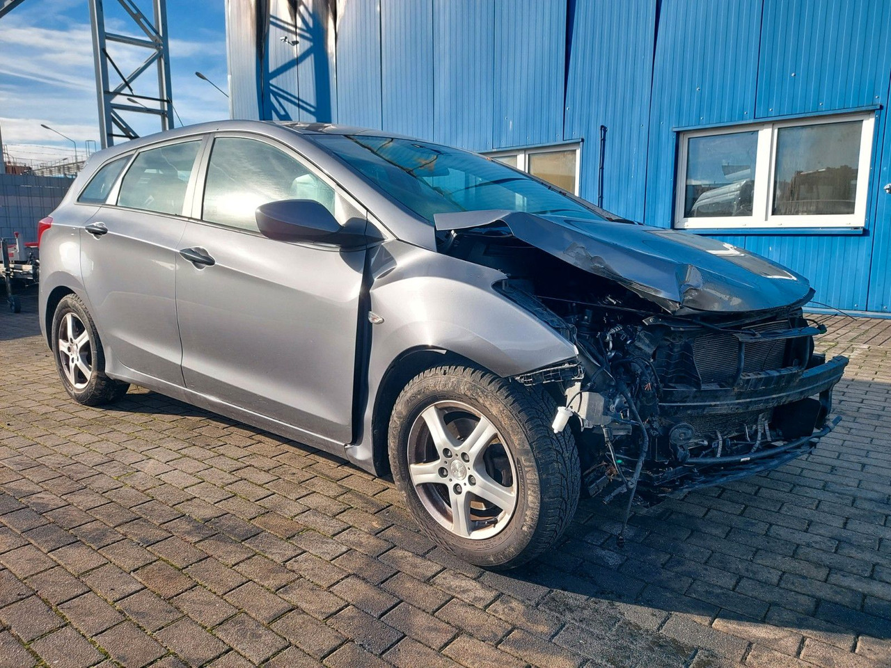 Hyundai i30 cw Classic Klima - Makinë me portobagazh: foto 2 Hyundai i30 cw Classic Klima - Makinë me portobagazh: foto 2