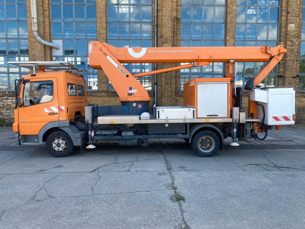 Mercedes-Benz ATEGO WUMAG ELEVANT WT230 23m TÜV - Platformë ajrore e montuar në kamion: foto 5 Mercedes-Benz ATEGO WUMAG ELEVANT WT230 23m TÜV - Platformë ajrore e montuar në kamion: foto 5