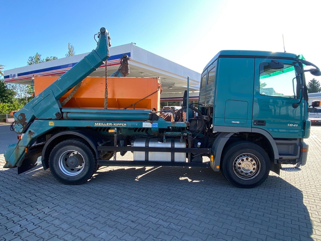 Mercedes-Benz Actros 2/3 6-Zyl. 1841 MEILER ABSATZKIPP. WINTER - Kamion vetëshkarkues: foto 3 Mercedes-Benz Actros 2/3 6-Zyl. 1841 MEILER ABSATZKIPP. WINTER - Kamion vetëshkarkues: foto 3