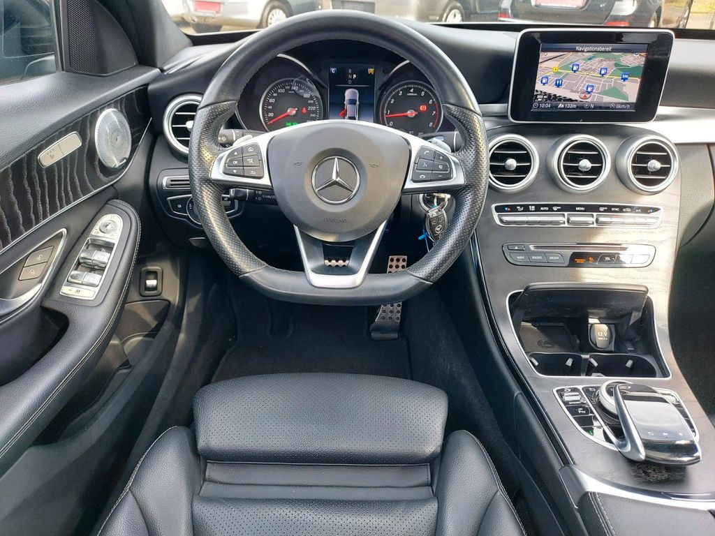 Mercedes-Benz C 250 Lim. AMG LED Leder Panorama Burmester - Veturë: foto 3 Mercedes-Benz C 250 Lim. AMG LED Leder Panorama Burmester - Veturë: foto 3