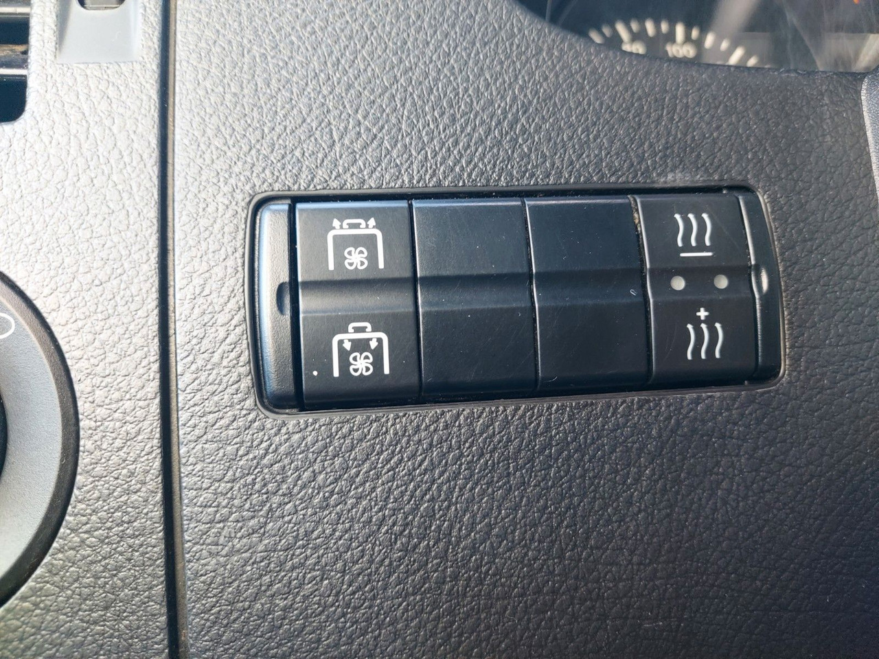 Mercedes-Benz Sprinter II Kasten 516 5T KLIMA AHK MAXI - Furgon: foto 3 Mercedes-Benz Sprinter II Kasten 516 5T KLIMA AHK MAXI - Furgon: foto 3