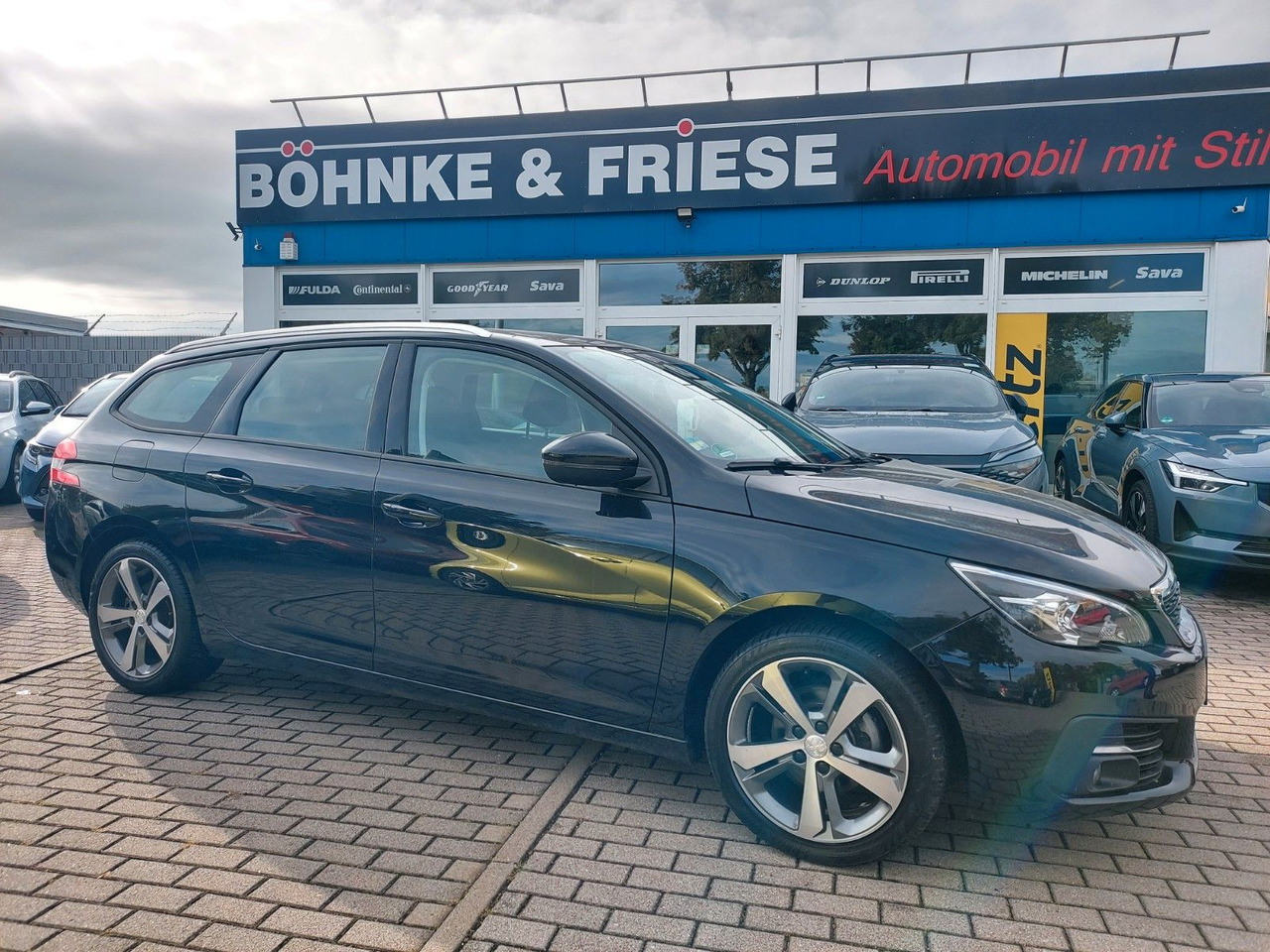 Peugeot 308 SW Active Business Panorama DAB Navi LED - Makinë me portobagazh: foto 2 Peugeot 308 SW Active Business Panorama DAB Navi LED - Makinë me portobagazh: foto 2