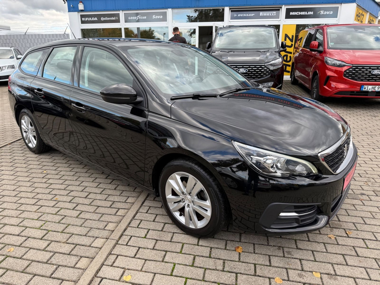 Peugeot 308 SW Active TEMPOMAT NAVI KLIMAA NAVI - Makinë me portobagazh: foto 2 Peugeot 308 SW Active TEMPOMAT NAVI KLIMAA NAVI - Makinë me portobagazh: foto 2