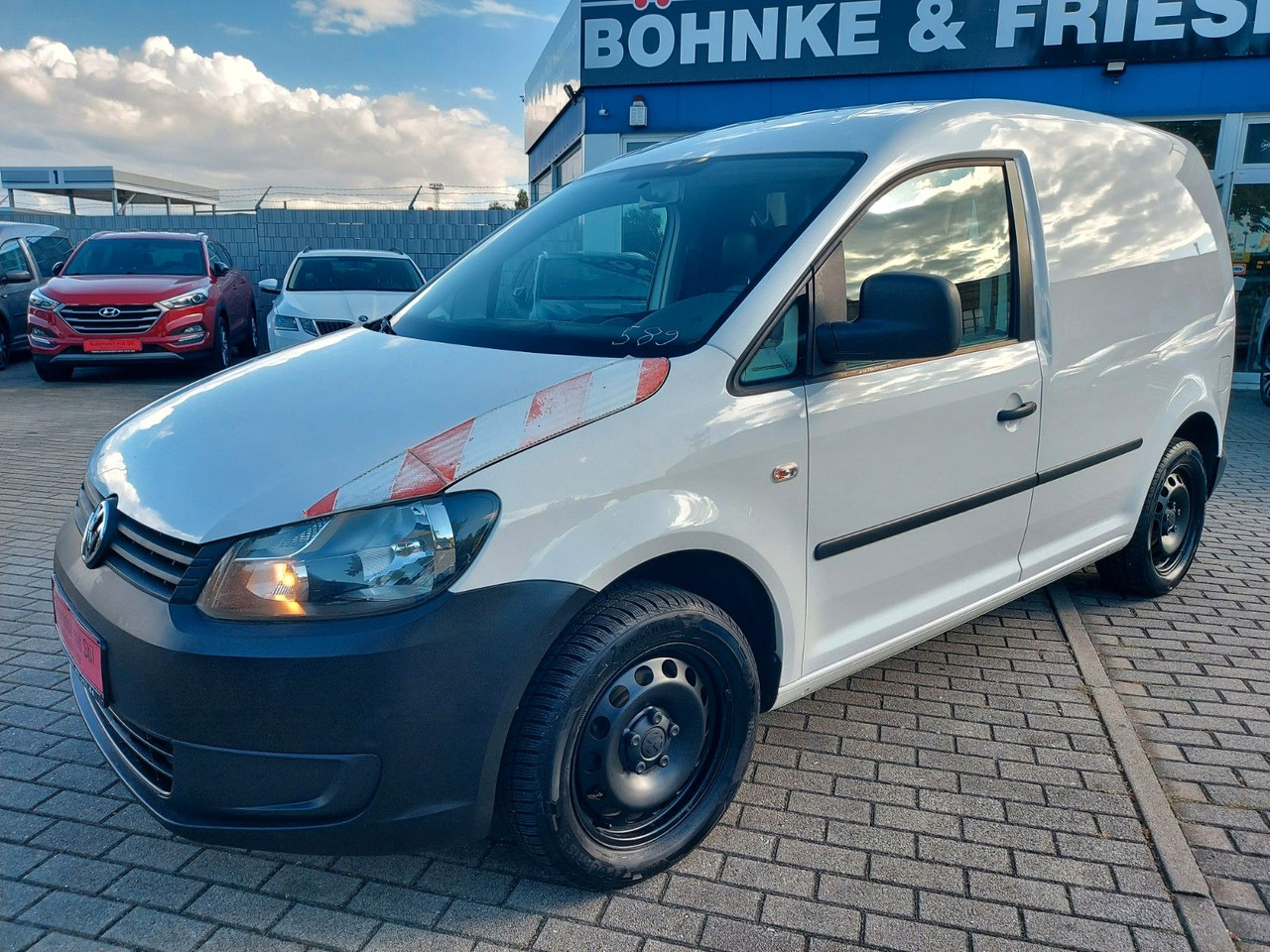 Volkswagen Caddy Kasten Kombi Klima AHK - Furgon pasagjerësh: foto 4 Volkswagen Caddy Kasten Kombi Klima AHK - Furgon pasagjerësh: foto 4