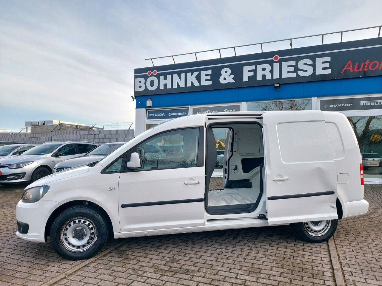 Volkswagen Caddy Kasten Kombi Maxi lang BiFuel LPG Benzin - Furgon pasagjerësh: foto 2 Volkswagen Caddy Kasten Kombi Maxi lang BiFuel LPG Benzin - Furgon pasagjerësh: foto 2
