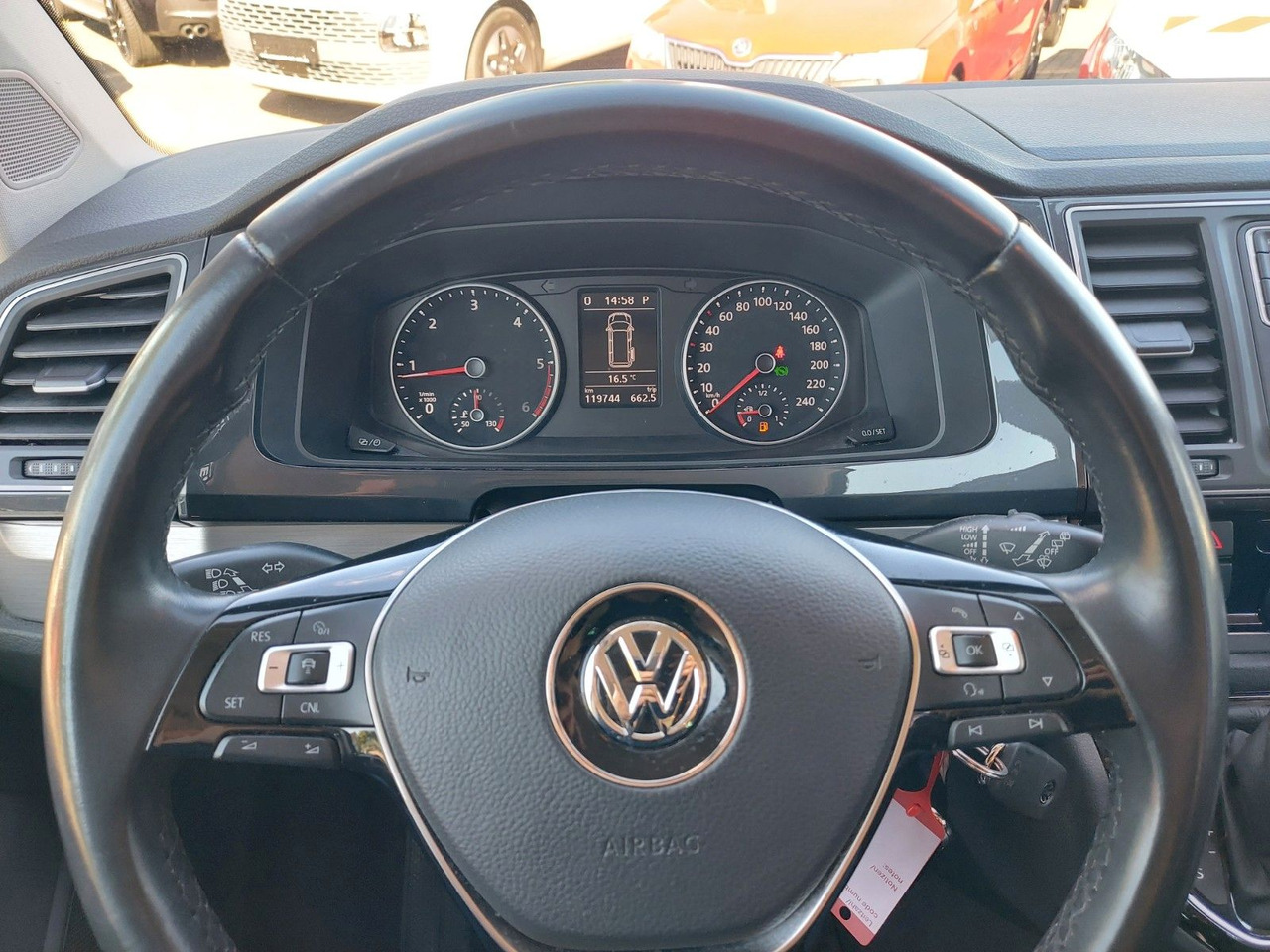 Lizingu i  Volkswagen T6 Multivan Bus DSG Alcantara Navi 2XSchiebetür Volkswagen T6 Multivan Bus DSG Alcantara Navi 2XSchiebetür: foto 17