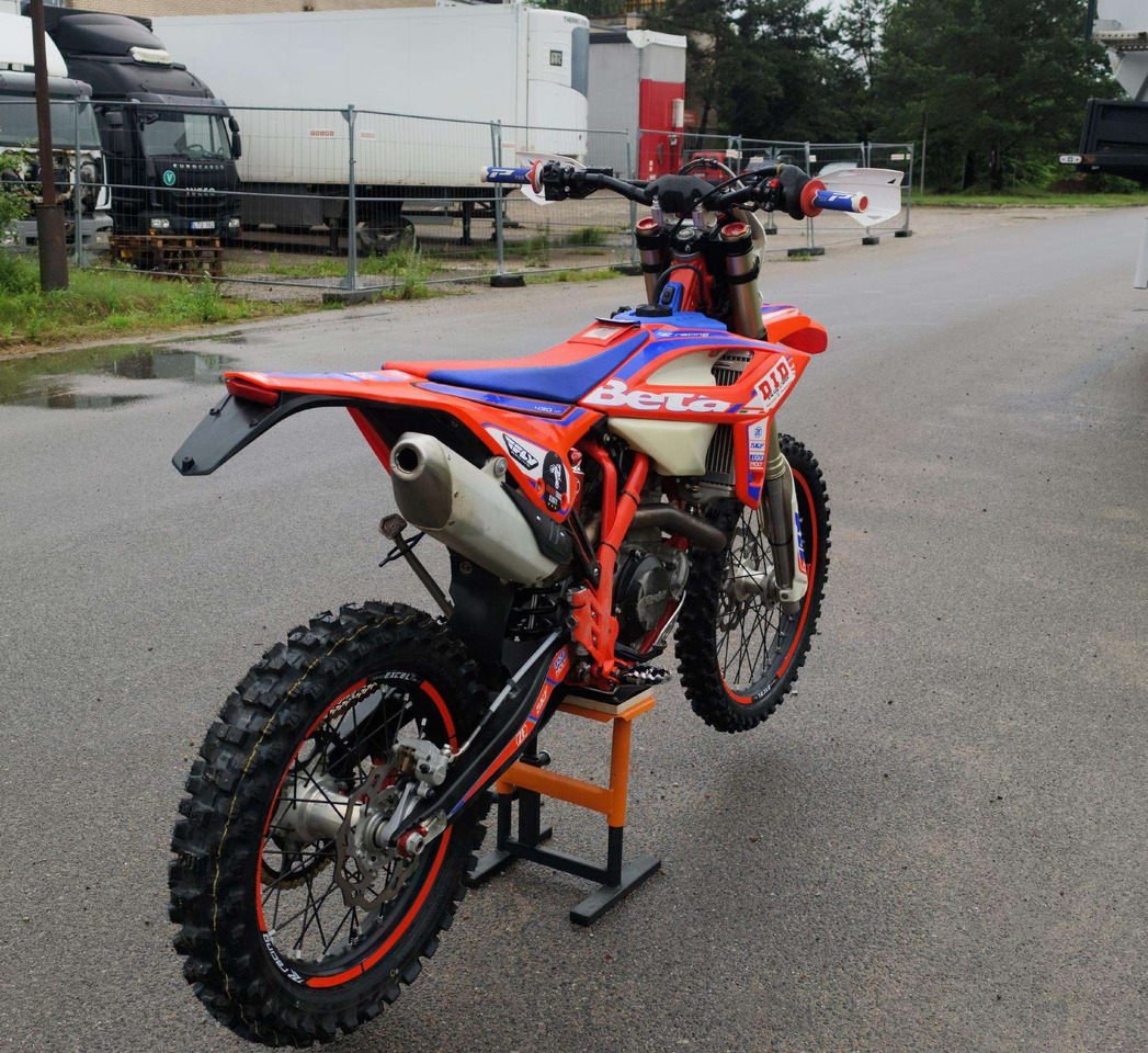 Beta RR 430cc - Motoçikleta: foto 4 Beta RR 430cc - Motoçikleta: foto 4