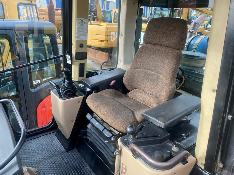 Caterpillar 953 C - Fadrom me zinxhir: foto 4 Caterpillar 953 C - Fadrom me zinxhir: foto 4