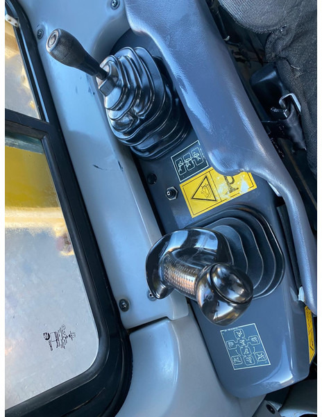 Buldozer Komatsu D61EX-15 NVT: foto 13