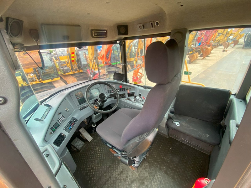 Volvo A 30 D 6x6 dumper articulated hauler - Shkarkues: foto 4 Volvo A 30 D 6x6 dumper articulated hauler - Shkarkues: foto 4