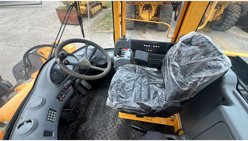 Volvo L70 D NVT - Fadrom me goma: foto 4 Volvo L70 D NVT - Fadrom me goma: foto 4
