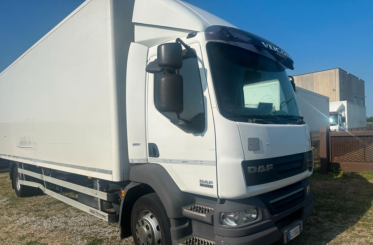 DAF LF 55.220 FURGONE 8 MT. - Kamion vagonetë: foto 2 DAF LF 55.220 FURGONE 8 MT. - Kamion vagonetë: foto 2