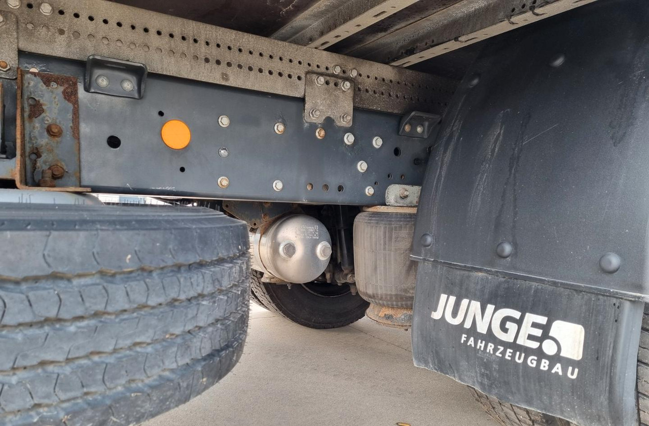 Kamion me tendë Iveco 120e25p centin asponda euro 6: foto 6