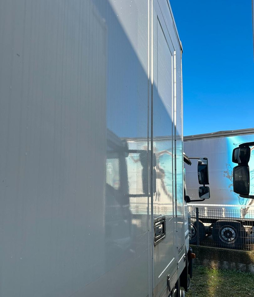 Mercedes Benz 1324 FURGONE 6,10 E SPONDA EURO 6 - Kamion vagonetë: foto 3 Mercedes Benz 1324 FURGONE 6,10 E SPONDA EURO 6 - Kamion vagonetë: foto 3