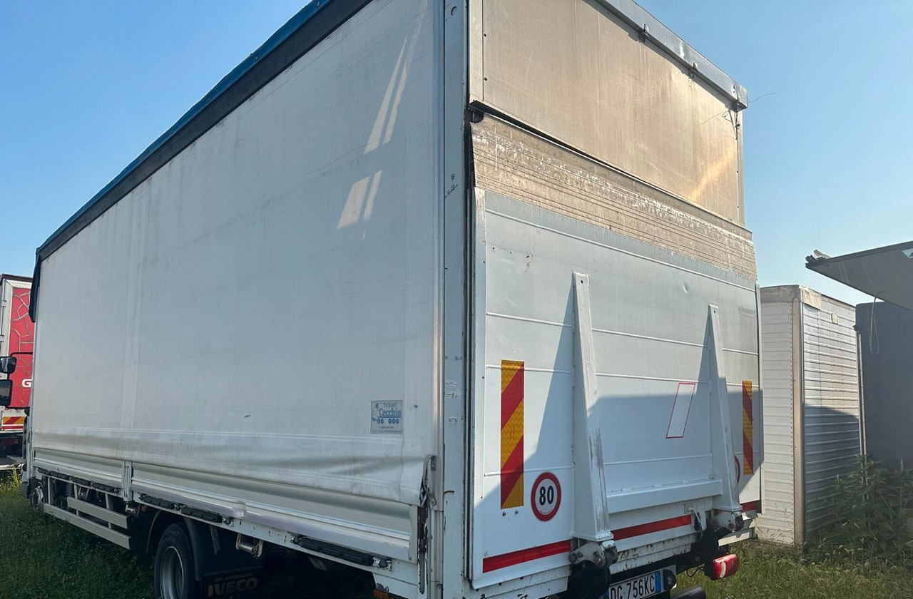 Renault MIDLUM 215.10 - Kamion me tendë: foto 3 Renault MIDLUM 215.10 - Kamion me tendë: foto 3