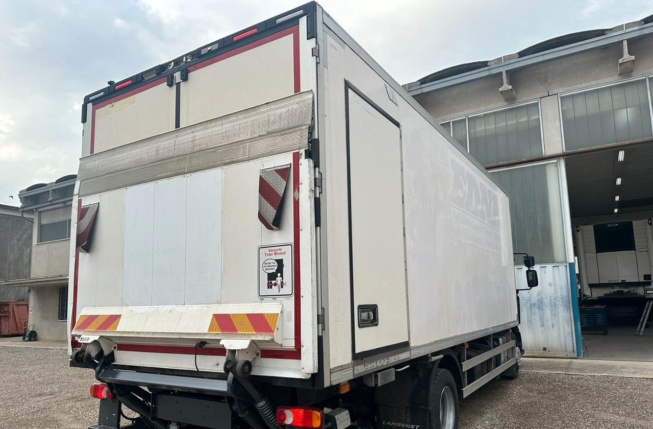 Renault Trucks - Kamion frigorifer: foto 4 Renault Trucks - Kamion frigorifer: foto 4