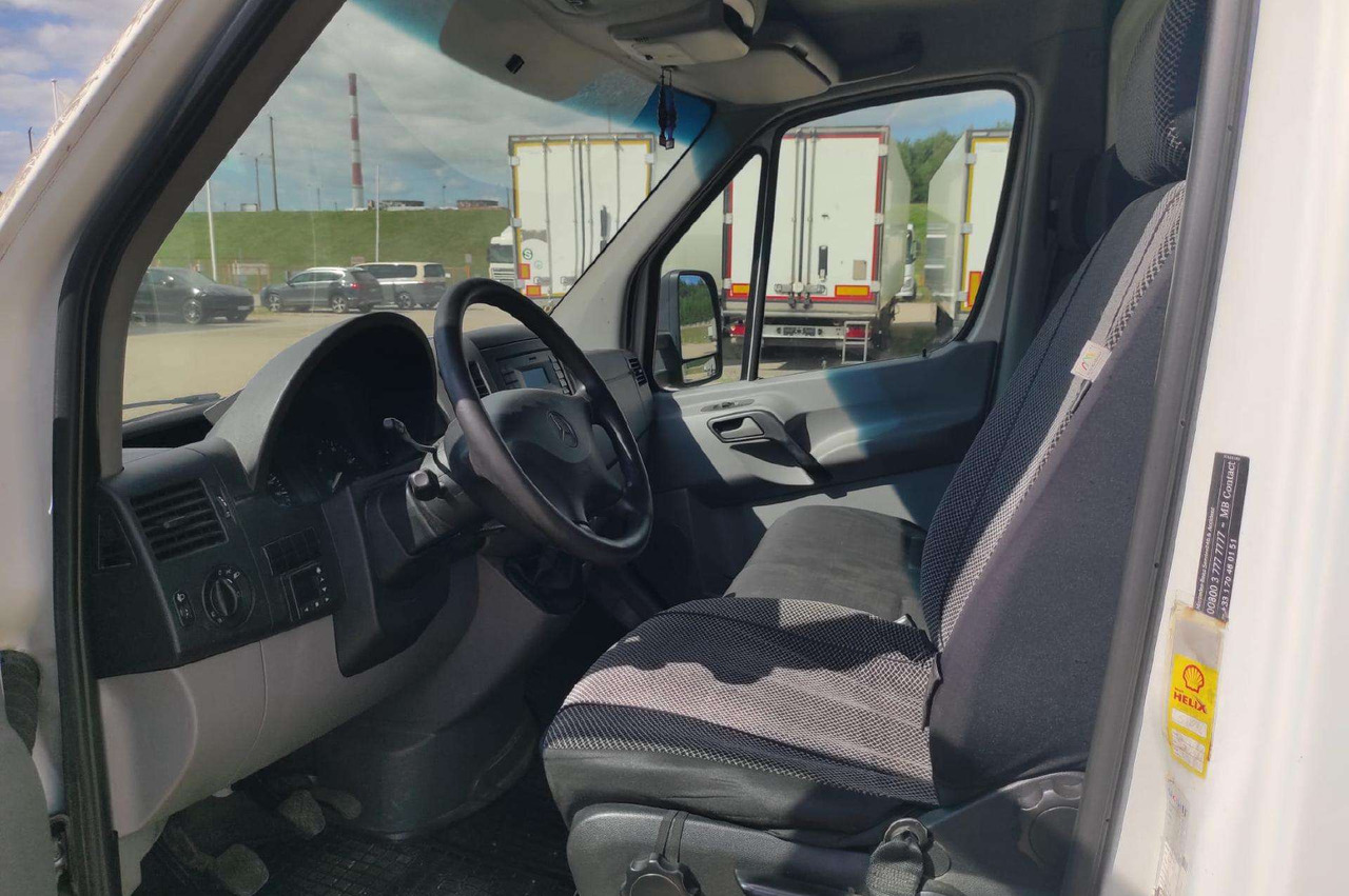 Mercedes-Benz Sprinter - Furgon: foto 5 Mercedes-Benz Sprinter - Furgon: foto 5