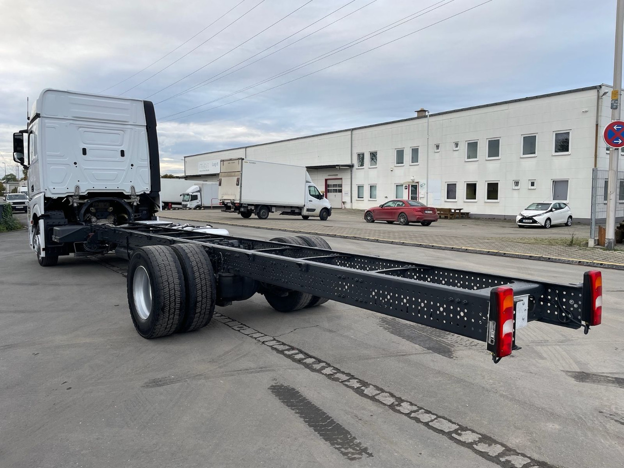 Mercedes-Benz Actros 4 1843 4x2 Fahrgestell/StandAC/ACC/EU6 - Kamion kabinë-shasi: foto 5 Mercedes-Benz Actros 4 1843 4x2 Fahrgestell/StandAC/ACC/EU6 - Kamion kabinë-shasi: foto 5