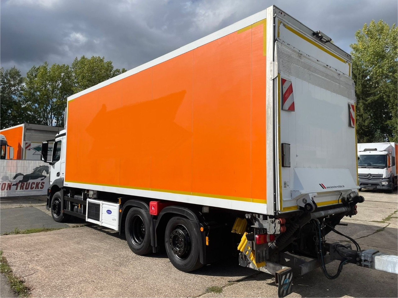 Mercedes-Benz Antos 2543 6x2 Kühlkoffer/CARRIER/NLA/LBW/AC/EU6 - Kamion frigorifer: foto 4 Mercedes-Benz Antos 2543 6x2 Kühlkoffer/CARRIER/NLA/LBW/AC/EU6 - Kamion frigorifer: foto 4