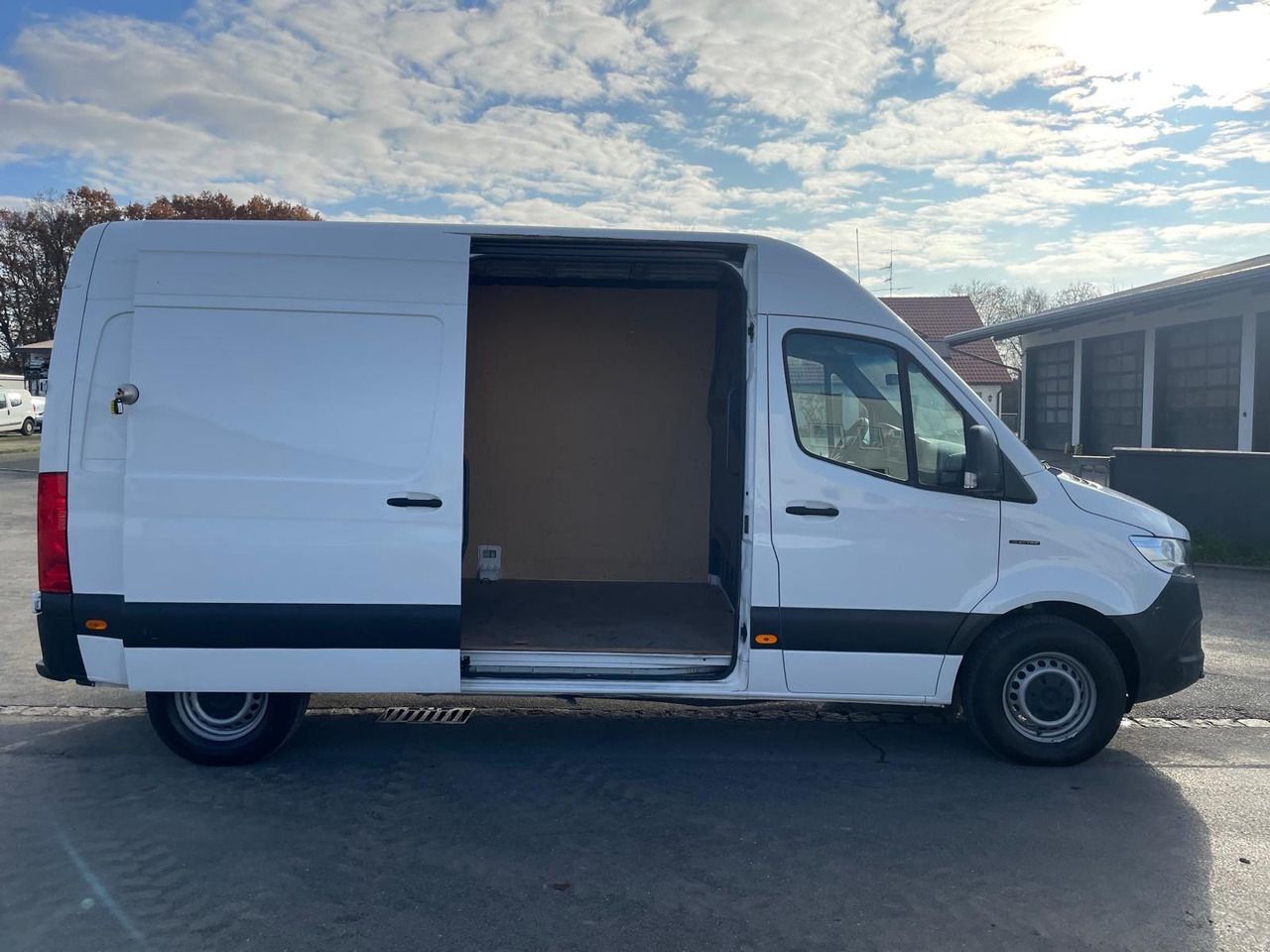 Lizingu i  Mercedes-Benz eSprinter L2H2 Kastenwagen/47KW/AC/Kamera Mercedes-Benz eSprinter L2H2 Kastenwagen/47KW/AC/Kamera: foto 10