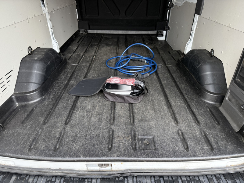 Lizingu i Ford E-Transit 75kWh 184PK 390 Elektrisch 75kWh 334km WLTP BEV Snelladen L2H2 Climate Control Tacho Carplay Camera Stoelverwarming Parkeersensoren voor achter Ford E-Transit 75kWh 184PK 390 Elektrisch 75kWh 334km WLTP BEV Snelladen L2H2 Climate Control Tacho Carplay Camera Stoelverwarming Parkeersensoren voor achter: foto 16