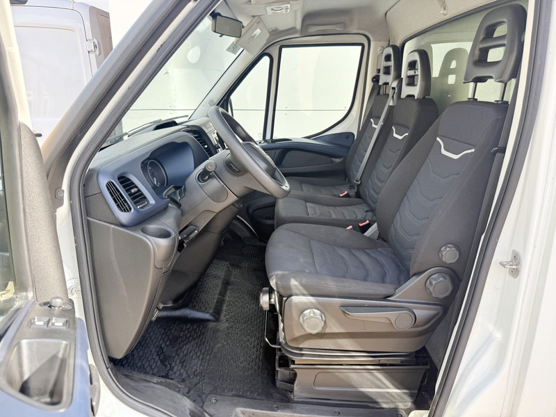 Iveco Daily 35C14 2.3 Automaat Airco Cruise Control Camera Meubelbak Foodtruck Camper XL - Kamioncine me kontinier: foto 5 Iveco Daily 35C14 2.3 Automaat Airco Cruise Control Camera Meubelbak Foodtruck Camper XL - Kamioncine me kontinier: foto 5