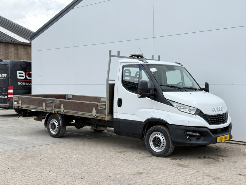 Iveco Daily 35S14 2.3 L3H1 Open Laadbak Pritsche *Bak 425cm lang* Airco Cruise Control Standkachel Trekhaak Luchtgeveerde stoel - Kamioncine me karroceri: foto 4 Iveco Daily 35S14 2.3 L3H1 Open Laadbak Pritsche *Bak 425cm lang* Airco Cruise Control Standkachel Trekhaak Luchtgeveerde stoel - Kamioncine me karroceri: foto 4