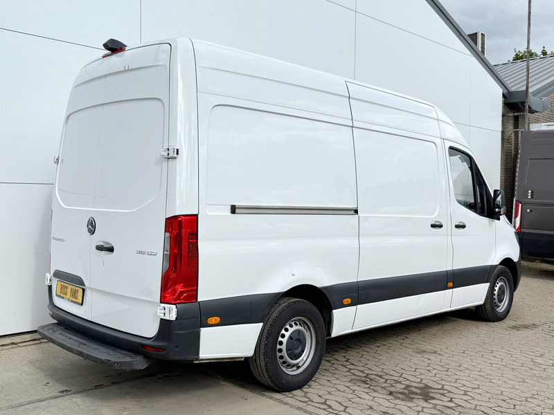 Mercedes-Benz Sprinter 315 1.9 CDI L2H2 Climate Control Cruise Control Carplay Camera Parkeersensoren voor achter - Furgon: foto 3 Mercedes-Benz Sprinter 315 1.9 CDI L2H2 Climate Control Cruise Control Carplay Camera Parkeersensoren voor achter - Furgon: foto 3