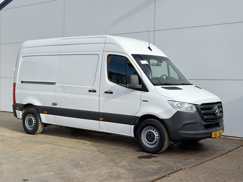 Mercedes-Benz eSprinter 312 55kWh ALL-IN PRIJS L2H2 55kWh 168km WLTP 80kw Snelladen Climate Control Stoelverwarming - Furgon, Furgon elektrik: foto 4 Mercedes-Benz eSprinter 312 55kWh ALL-IN PRIJS L2H2 55kWh 168km WLTP 80kw Snelladen Climate Control Stoelverwarming - Furgon, Furgon elektrik: foto 4
