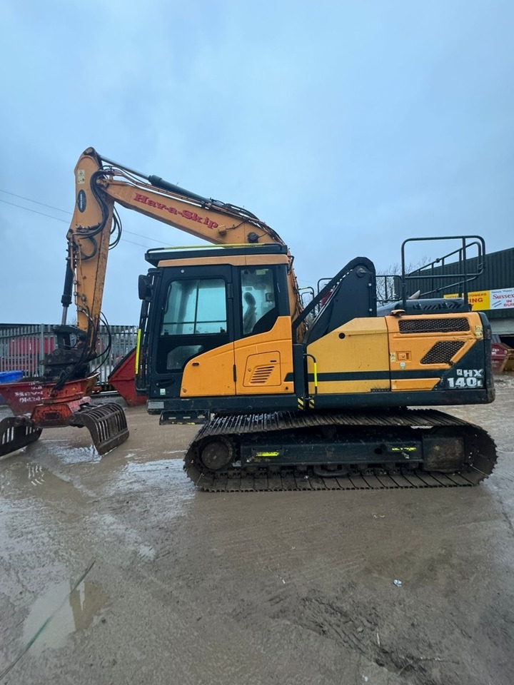 Hyundai HX140L - Ekskavator me zinxhirë: foto 2 Hyundai HX140L - Ekskavator me zinxhirë: foto 2