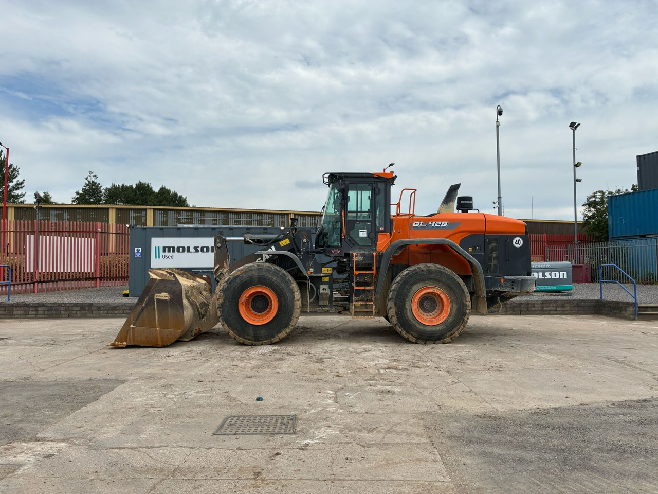 Doosan DL420 - Fadrom me goma: foto 2 Doosan DL420 - Fadrom me goma: foto 2
