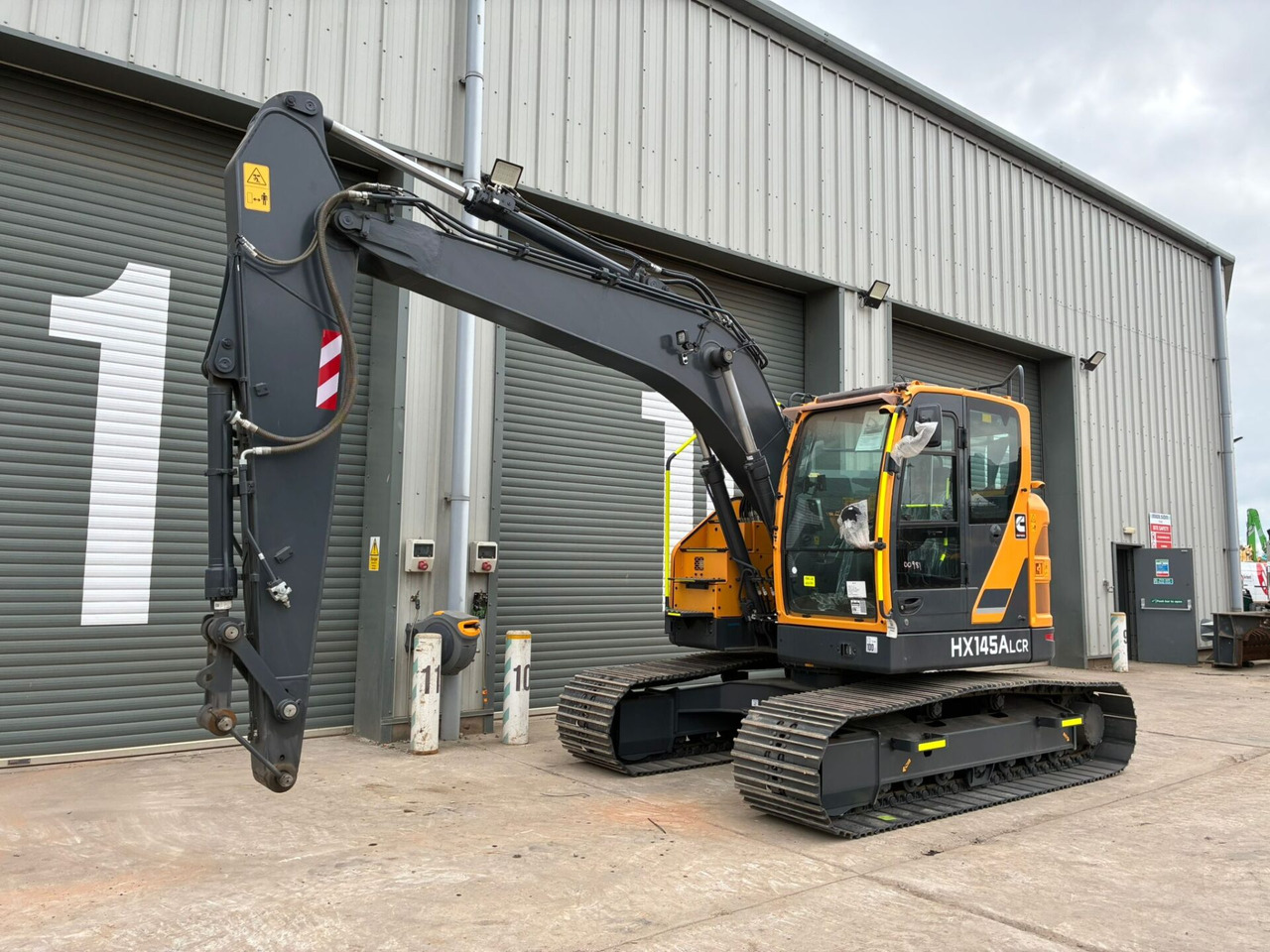 Hyundai HX145ALCR - Ekskavator me zinxhirë: foto 1 Hyundai HX145ALCR - Ekskavator me zinxhirë: foto 1