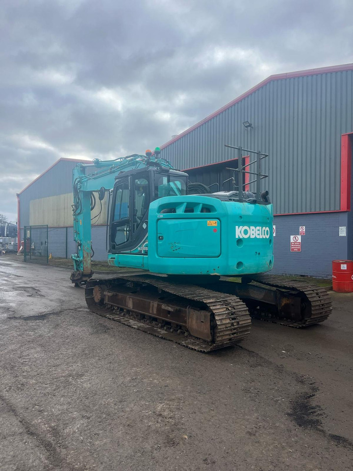 Kobelco SK230SRLC-5E - Ekskavator me zinxhirë: foto 3 Kobelco SK230SRLC-5E - Ekskavator me zinxhirë: foto 3