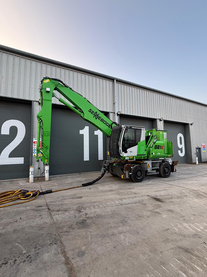 Sennebogen 821E Electric - Ekskavator për mbetje: foto 1 Sennebogen 821E Electric - Ekskavator për mbetje: foto 1