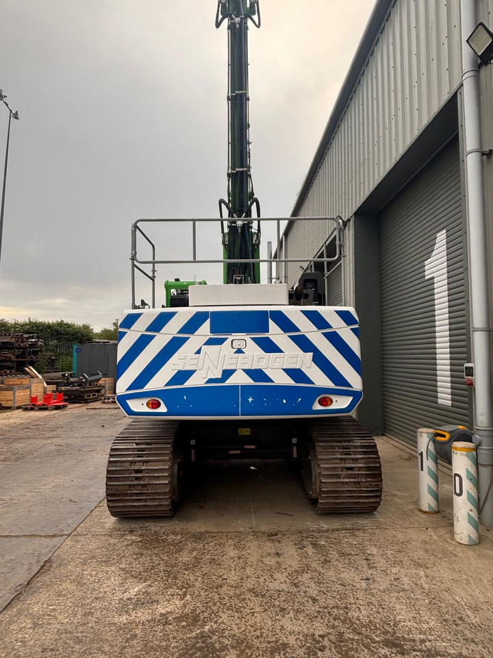 Sennebogen 830R - Ekskavator me zinxhirë: foto 4 Sennebogen 830R - Ekskavator me zinxhirë: foto 4