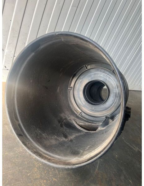 Liebherr R904 / A904C Li / A904 Li / A900C Li / A900C / R900C Li / R904C / R900C Li - Sistemi i marrjes së ajrit: foto 3 Liebherr R904 / A904C Li / A904 Li / A900C Li / A900C / R900C Li / R904C / R900C Li - Sistemi i marrjes së ajrit: foto 3