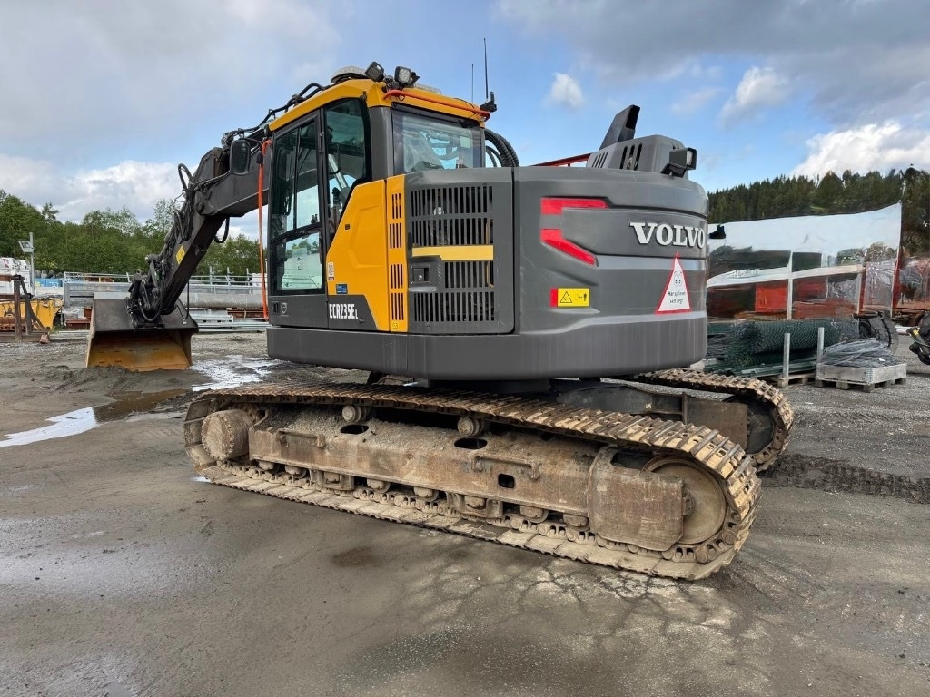 Volvo ECR 235 E - Ekskavator me zinxhirë: foto 2 Volvo ECR 235 E - Ekskavator me zinxhirë: foto 2