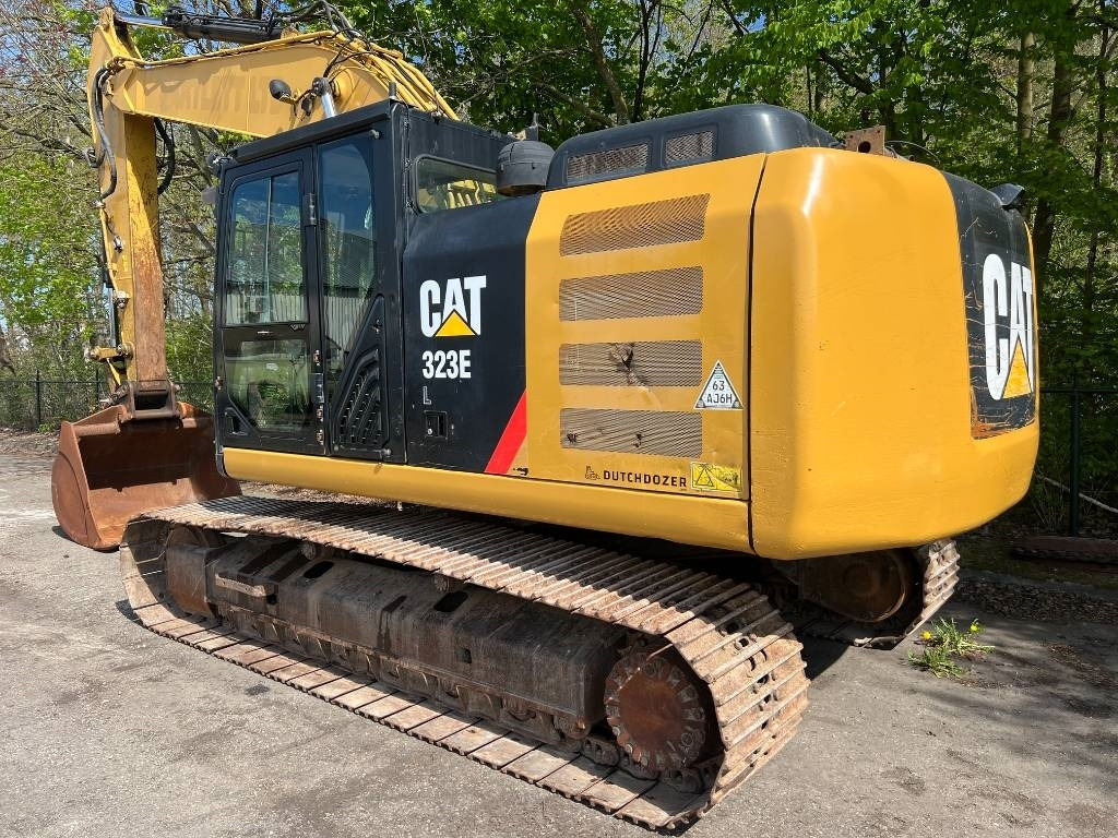 CAT 323 E - Ekskavator me zinxhirë: foto 3 CAT 323 E - Ekskavator me zinxhirë: foto 3