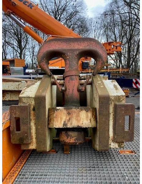 Terex Demag 160t hook block 5-sheave CC2800 / TC2800 - Vinç për kamion për Makineri ndërtimi: foto 3 Terex Demag 160t hook block 5-sheave CC2800 / TC2800 - Vinç për kamion për Makineri ndërtimi: foto 3